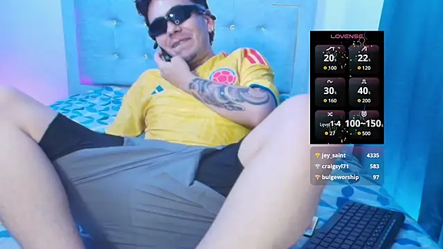 adonisZafiro webcam