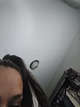 EllaEsEstrella webcam