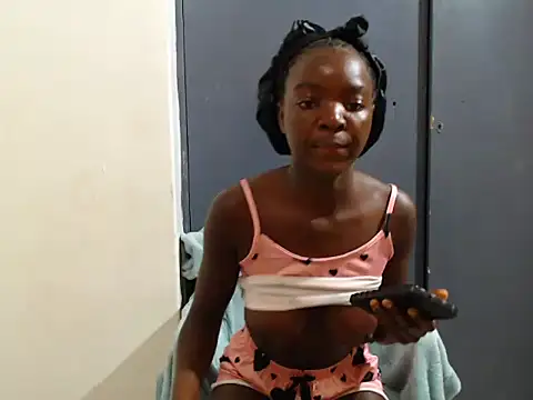 PetiteEbonyBabe_ webcam