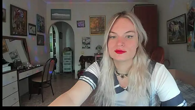 milliKira006 live cam on StripChat