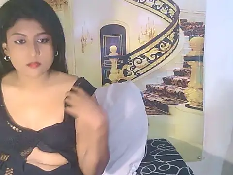 IndianVelvetVixxen webcam