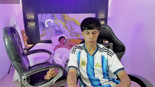 estiv18_ (G twink) - cum show for my king