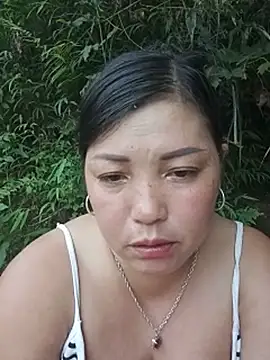 sary-hot2x webcam