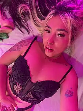 ManuelaVeeleez webcam