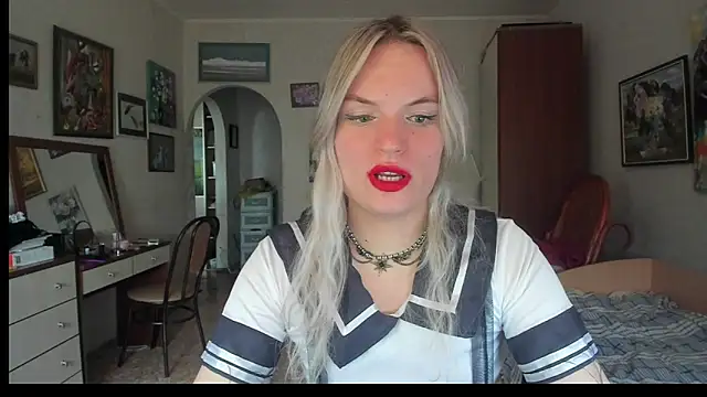 milliKira006 webcam