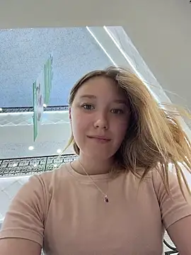 -naughtyangel- (F teen) - risky massage tits in public