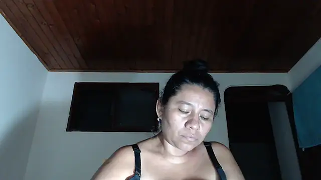 adrixxx38 webcam