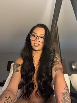 Samantha_Bernardo webcam