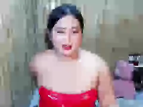 queen_staceyy (T young) - anyone want to see my wild side