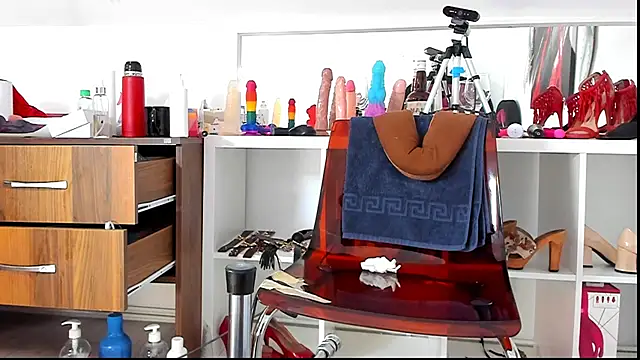 KarlaHartley live cam on StripChat