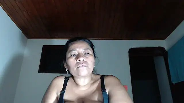 adrixxx38 webcam