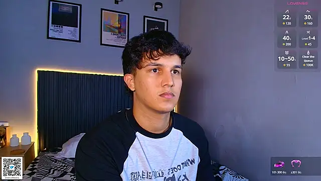 Leo_Savage_ webcam