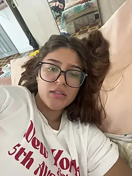 Juli____News live cam on StripChat