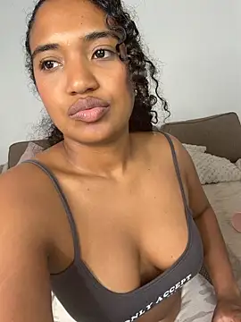 MilaTeenX webcam