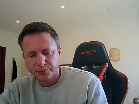 TroyDieselXXX webcam