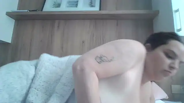 lantti_irres - Lantti_Irres's free webcam - UK Sex Cams
