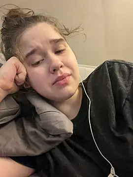 HornyGirlH live sex cam