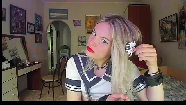 milliKira006 webcam