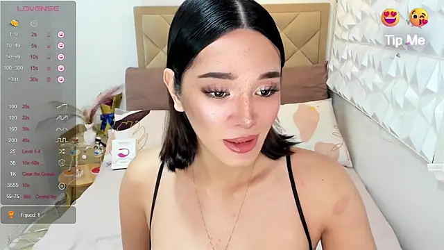 TsHeartXxx webcam