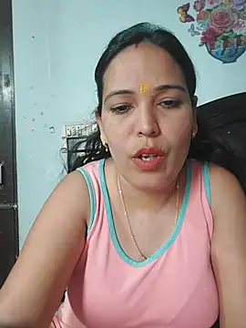 Poojabhabi101 webcam