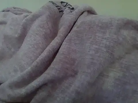 Midnight_doll01 webcam