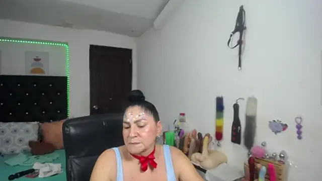 mature_bigboobs10 webcam