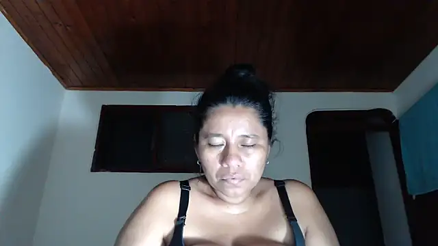 adrixxx38 webcam