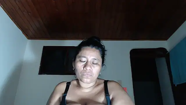 adrixxx38 webcam