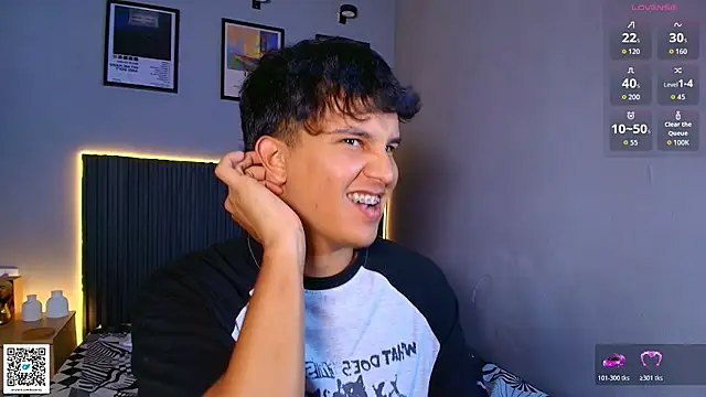 Leo_Savage_ webcam