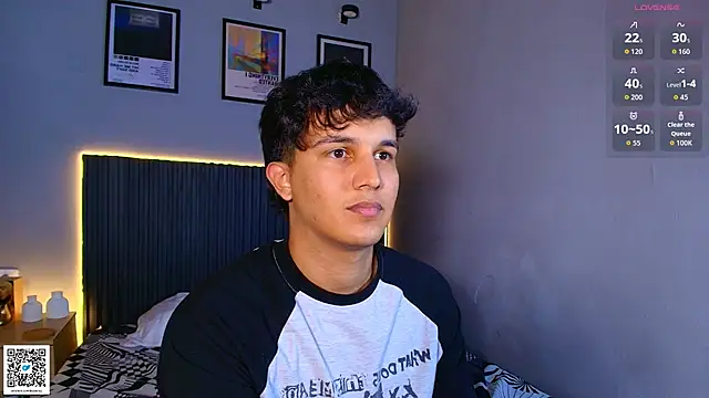 Leo_Savage_ webcam