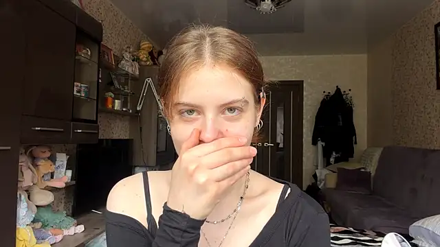 buzzingraid - BuzzingRaid's free webcam - UK Sex Cams