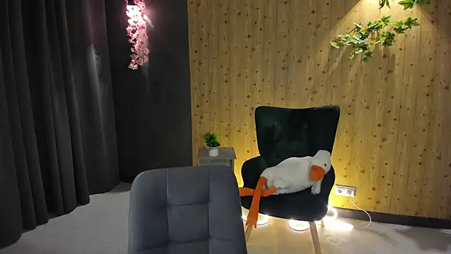 gracekellyyy (F milf) - breast massage with oil