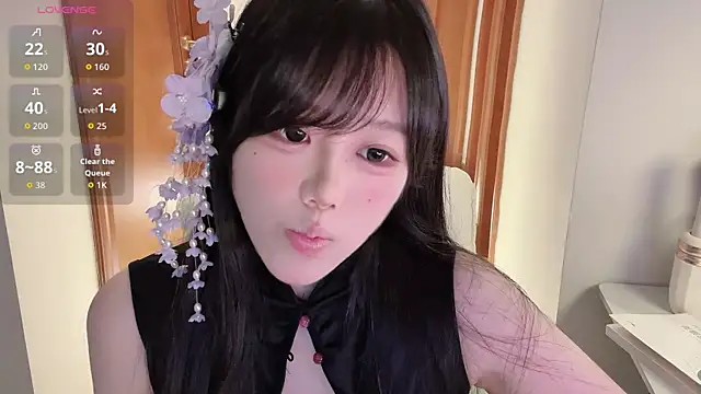 uu_7 (F young) - 旗袍扣子解开拉到胸下 酸奶射脸阿黑颜
