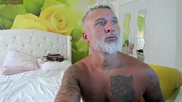 BlowMyXXL webcam
