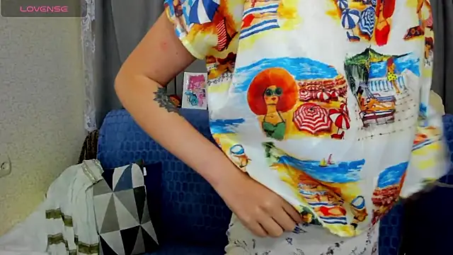 TayanaJons webcam