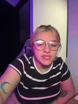 Sophia_Weest99 webcam