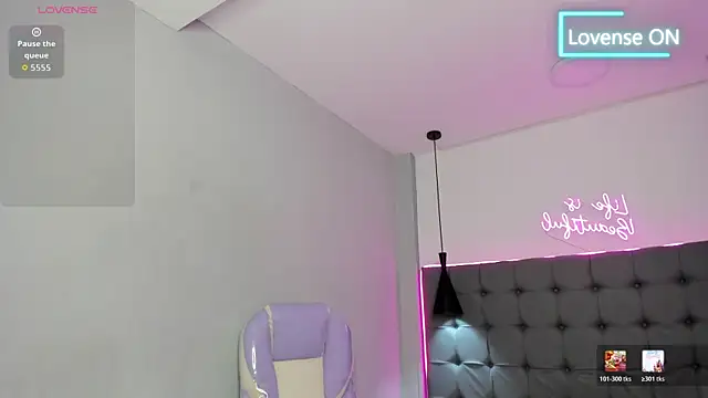scarletcherry18 live sex cam