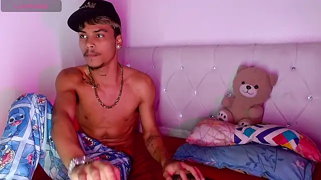 Angel_foxc13 webcam