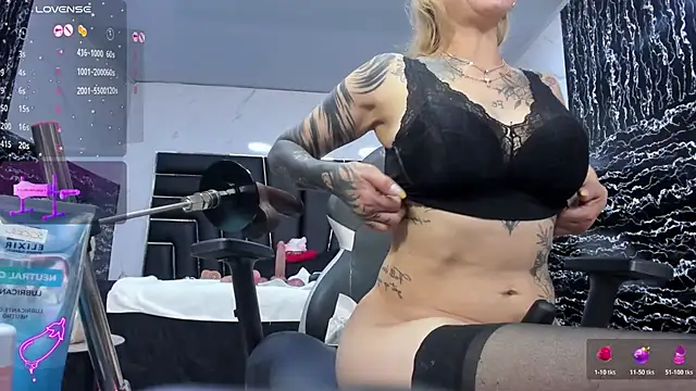 Ladyy_Scarlett webcam