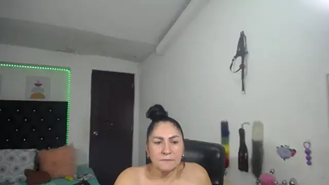 mature_bigboobs10 webcam