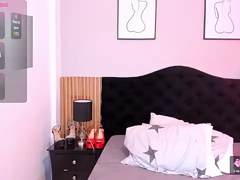 Pauline_Fox webcam
