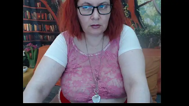 PlayfullMature webcam