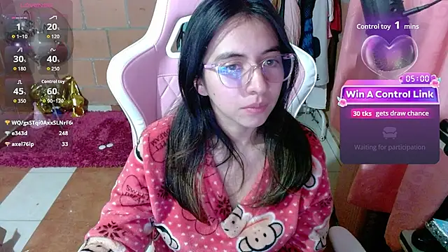 nude live webcam Maggie Fox3