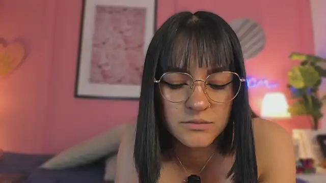 SoySaraa webcam