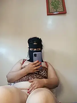 fati35flou live cam on StripChat