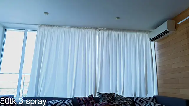 AliciaBrooks live cam on StripChat