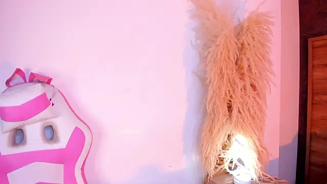 CristineRainn_ webcam