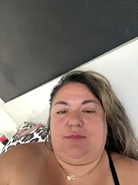 MikyVesela webcam