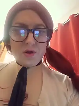 sissytrapdolly24 webcam