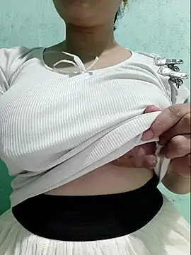 Shine_Mai webcam